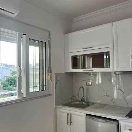 Butrinti Πανσιόν Εξαμίλιο