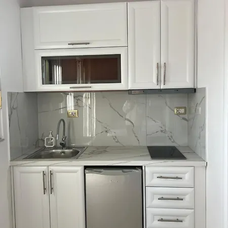 Butrinti ゲストハウス クサミル