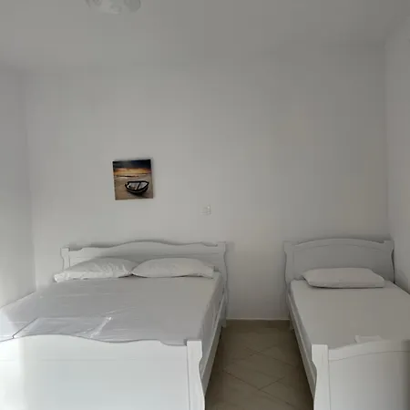 Πανσιόν Butrinti 3*