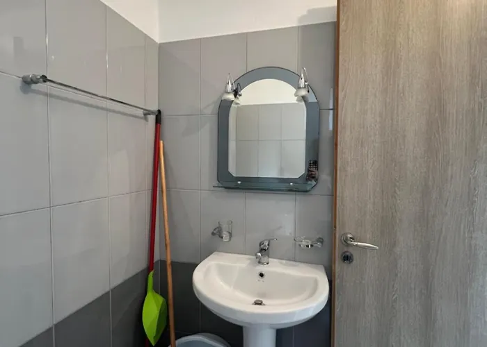 بيت ضيافة Butrinti