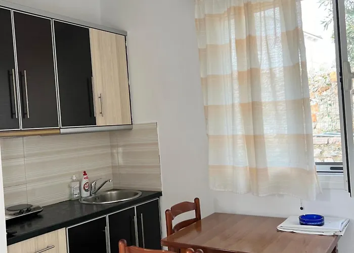 Butrinti بيت ضيافة 3*